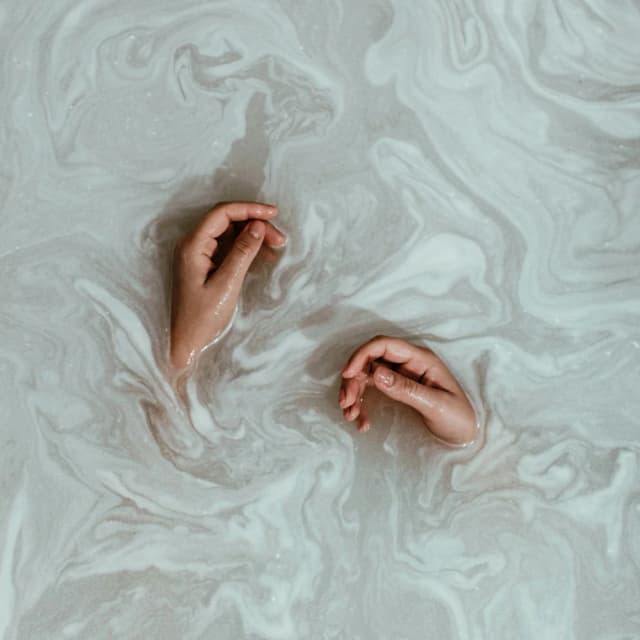 زیبایی گم‌گشته در فراموشی و مرگ